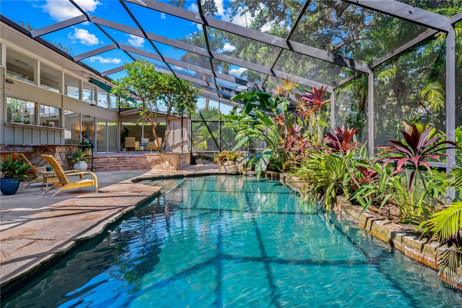 425 PARTRIDGE CIR