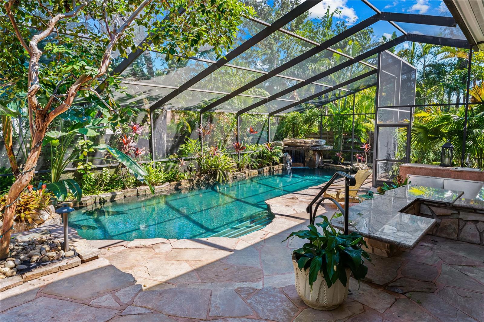 425 PARTRIDGE CIR