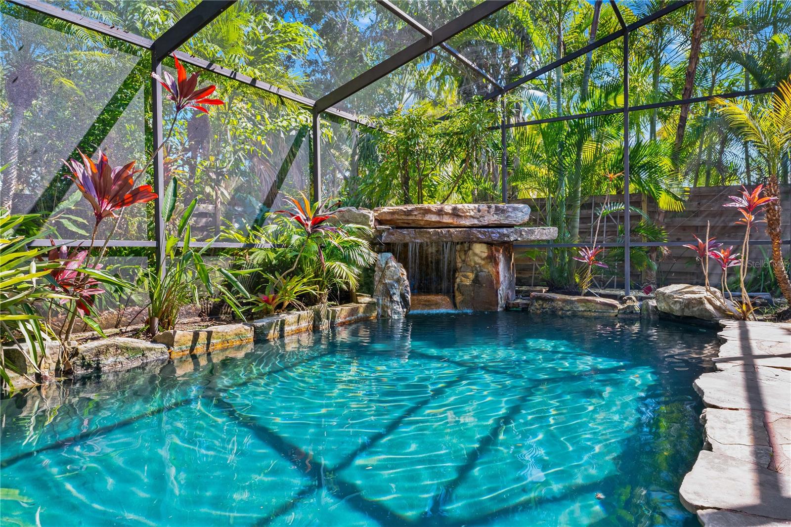 425 PARTRIDGE CIR