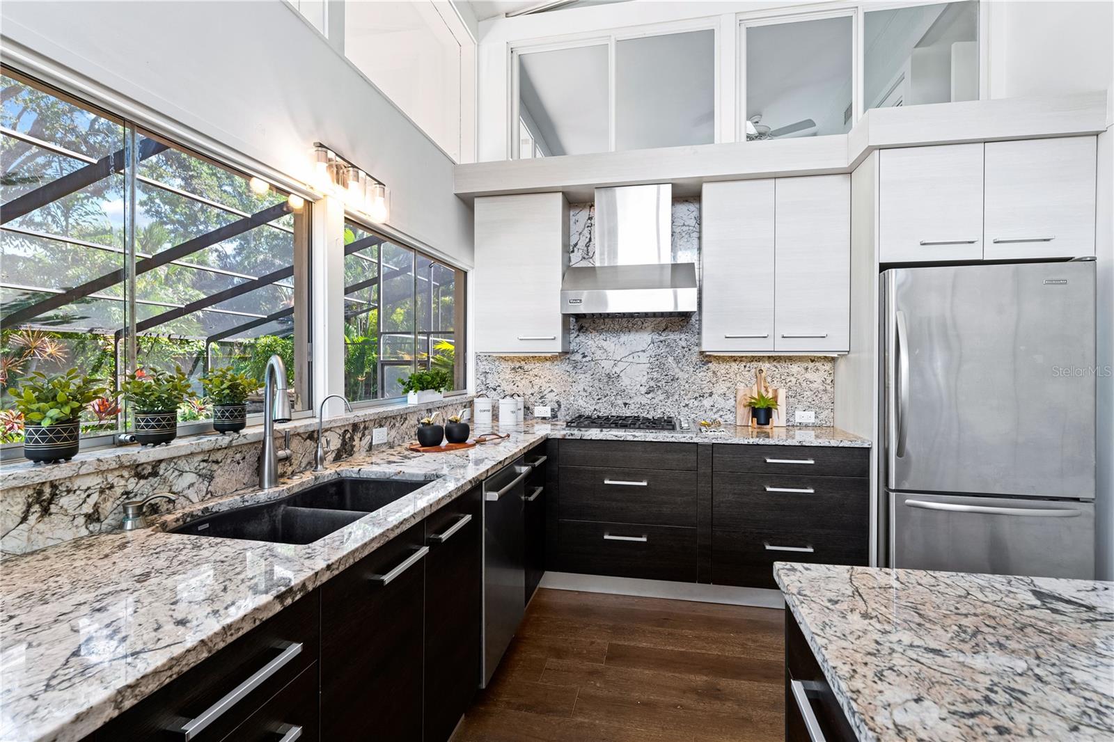 425 PARTRIDGE CIR