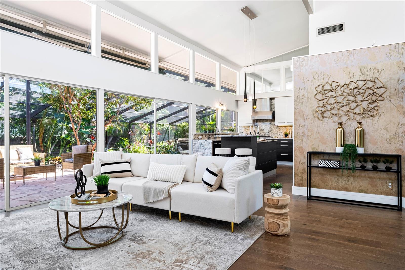 425 PARTRIDGE CIR