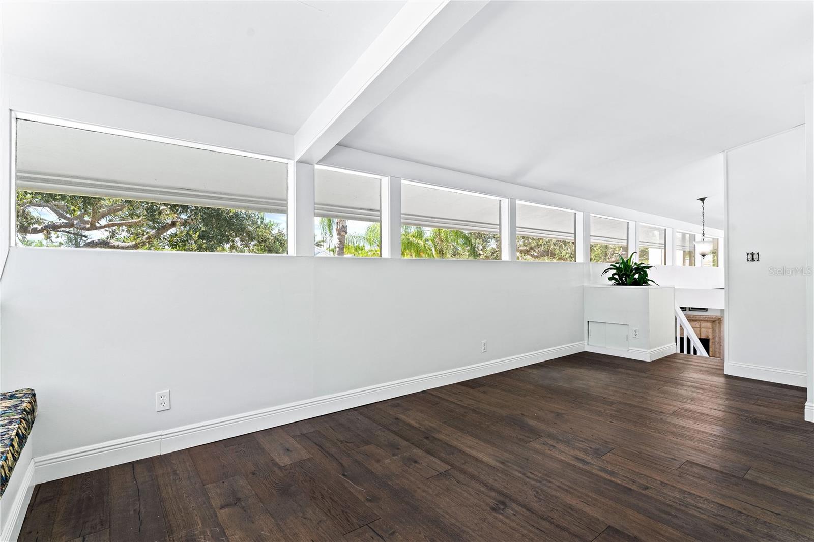 425 PARTRIDGE CIR