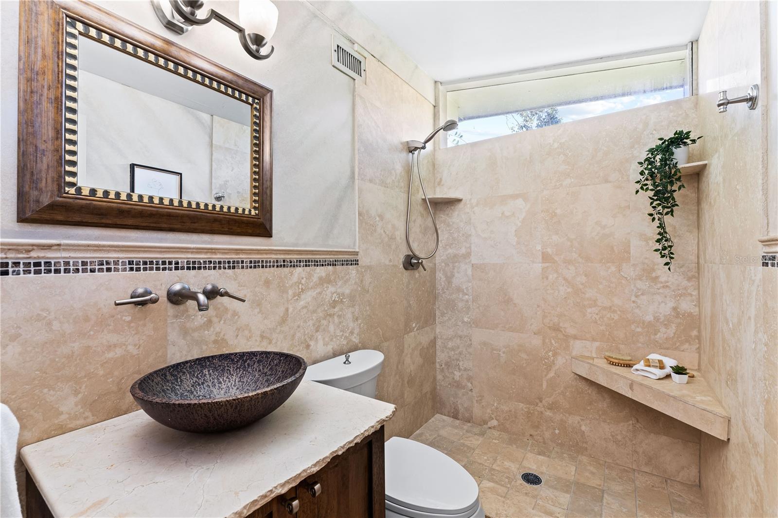 425 PARTRIDGE CIR