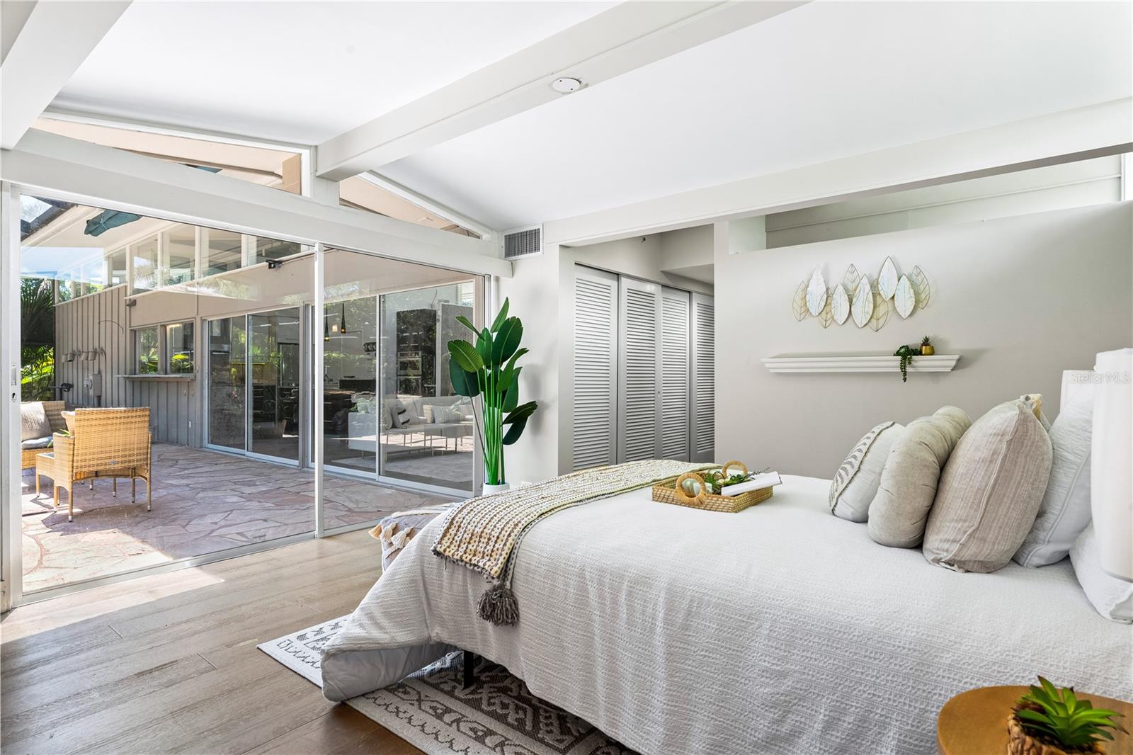 425 PARTRIDGE CIR