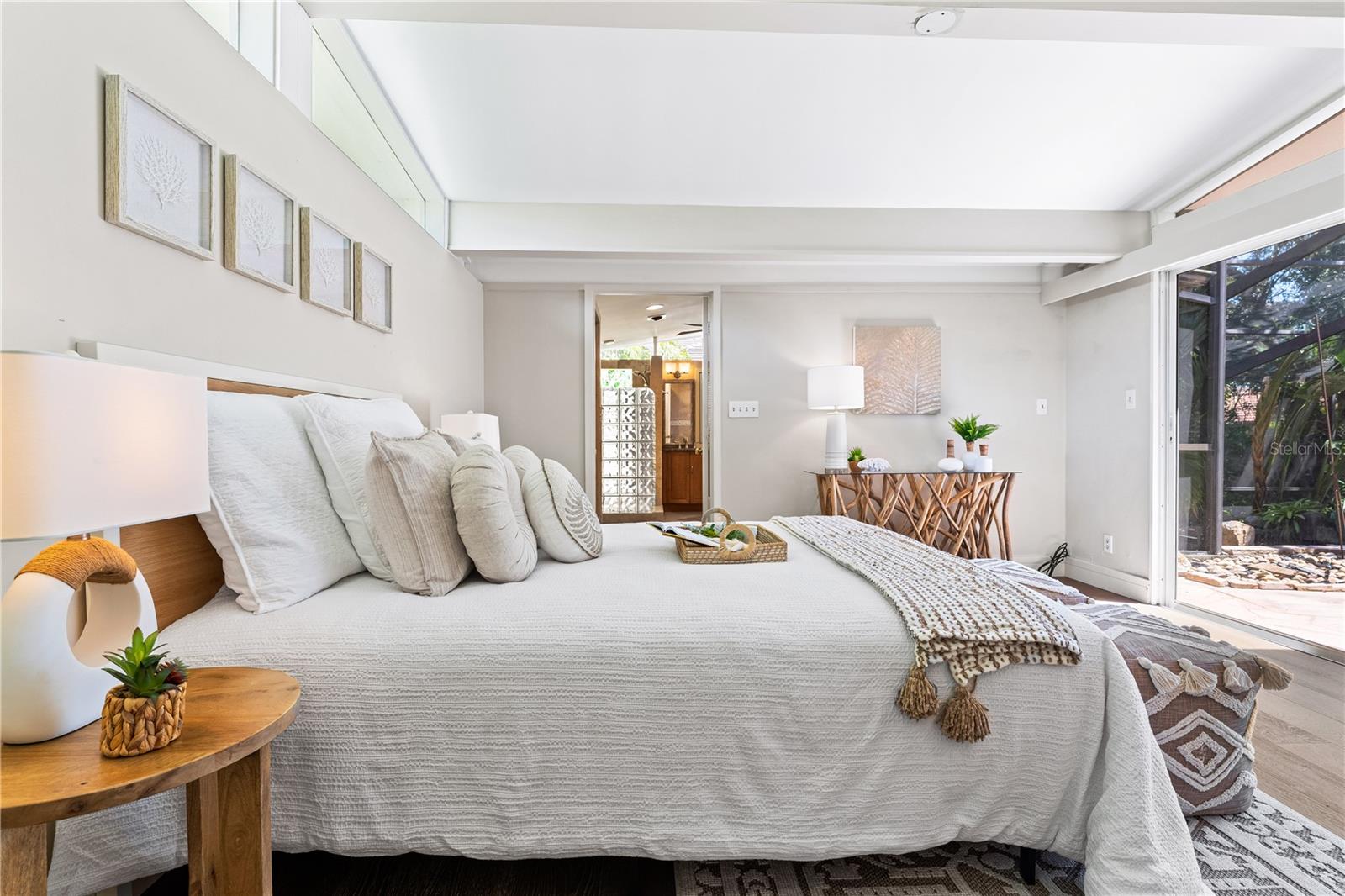 425 PARTRIDGE CIR
