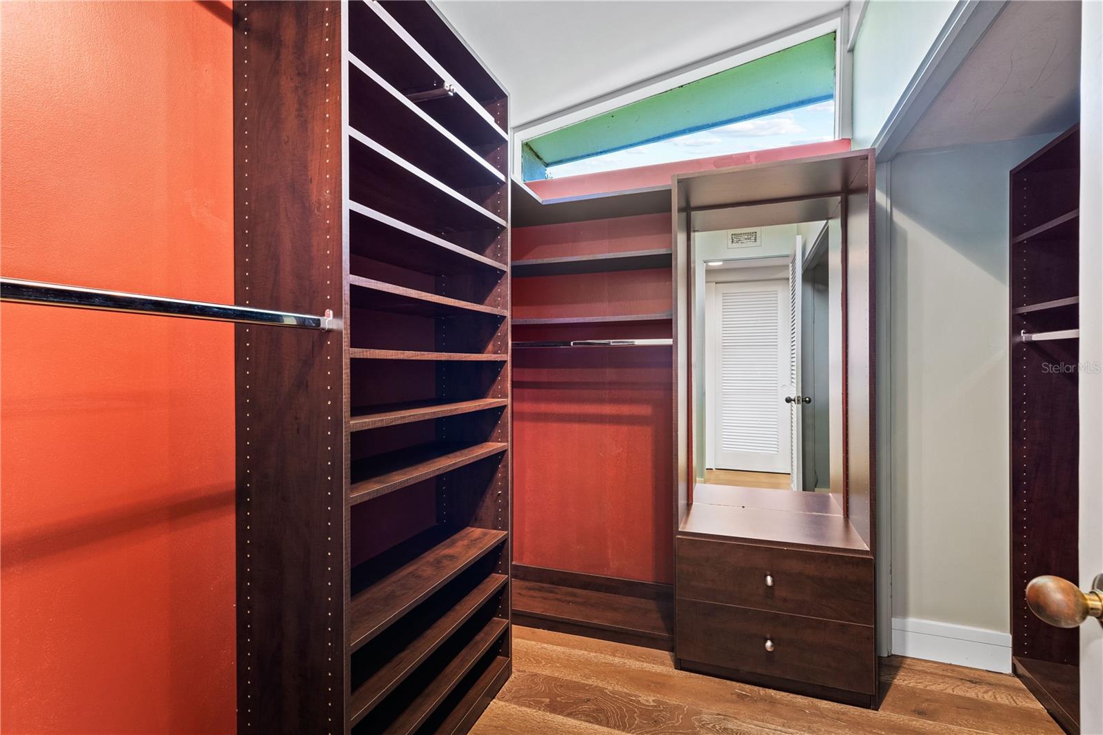 425 PARTRIDGE CIR