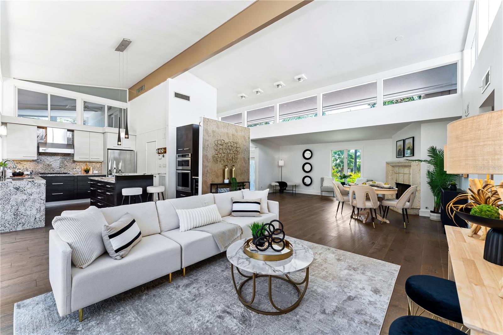 425 PARTRIDGE CIR