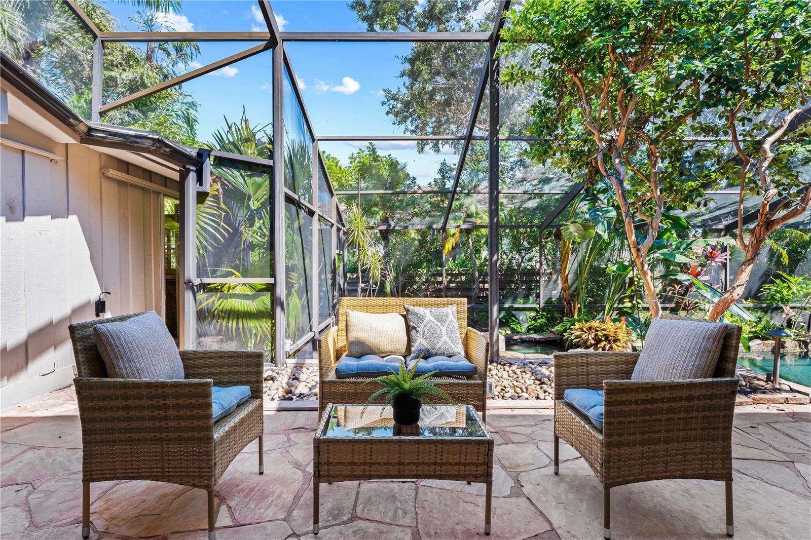 425 PARTRIDGE CIR