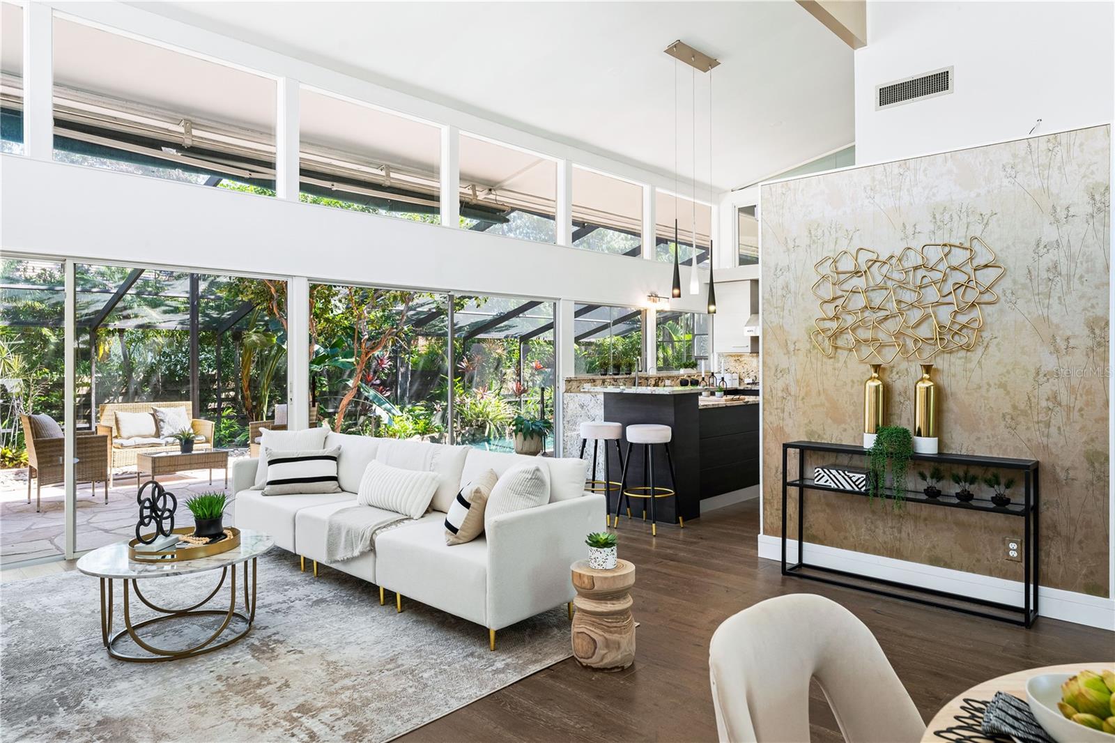 425 PARTRIDGE CIR