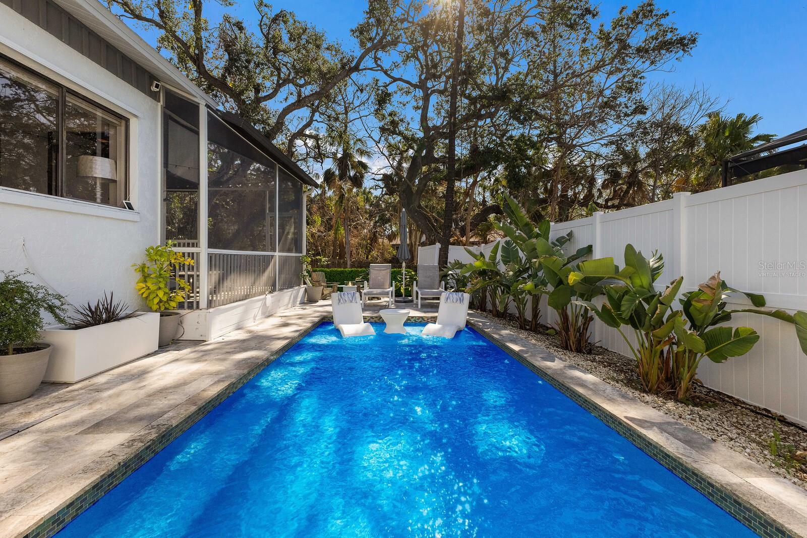 1211 N VIEW DR
