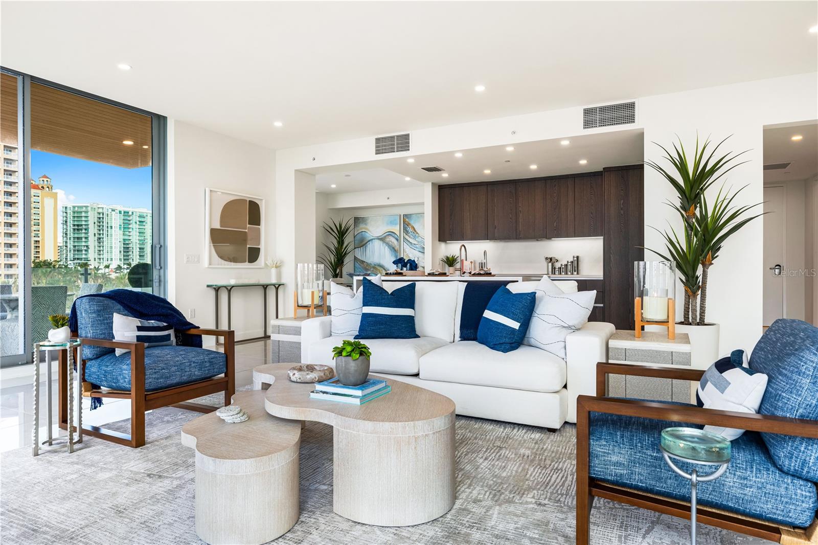 111 GOLDEN GATE PT #401