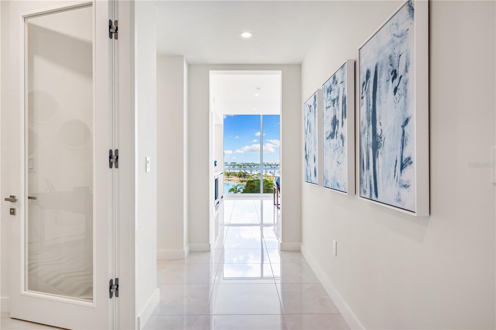 111 GOLDEN GATE PT #401