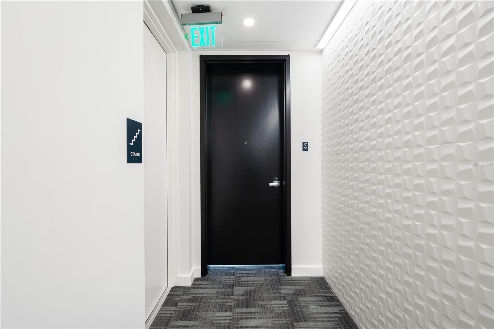 111 GOLDEN GATE PT #701PH