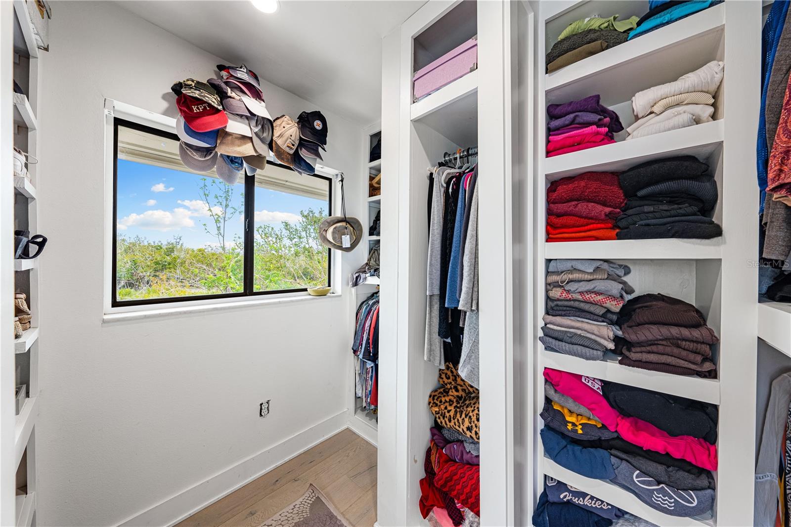 541 EDLEE LN