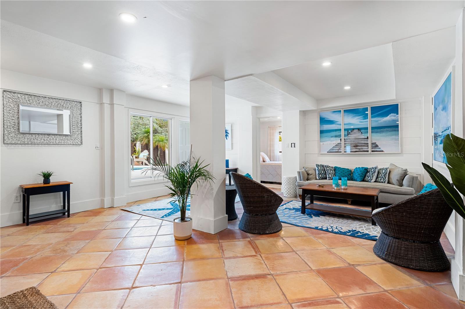541 EDLEE LN