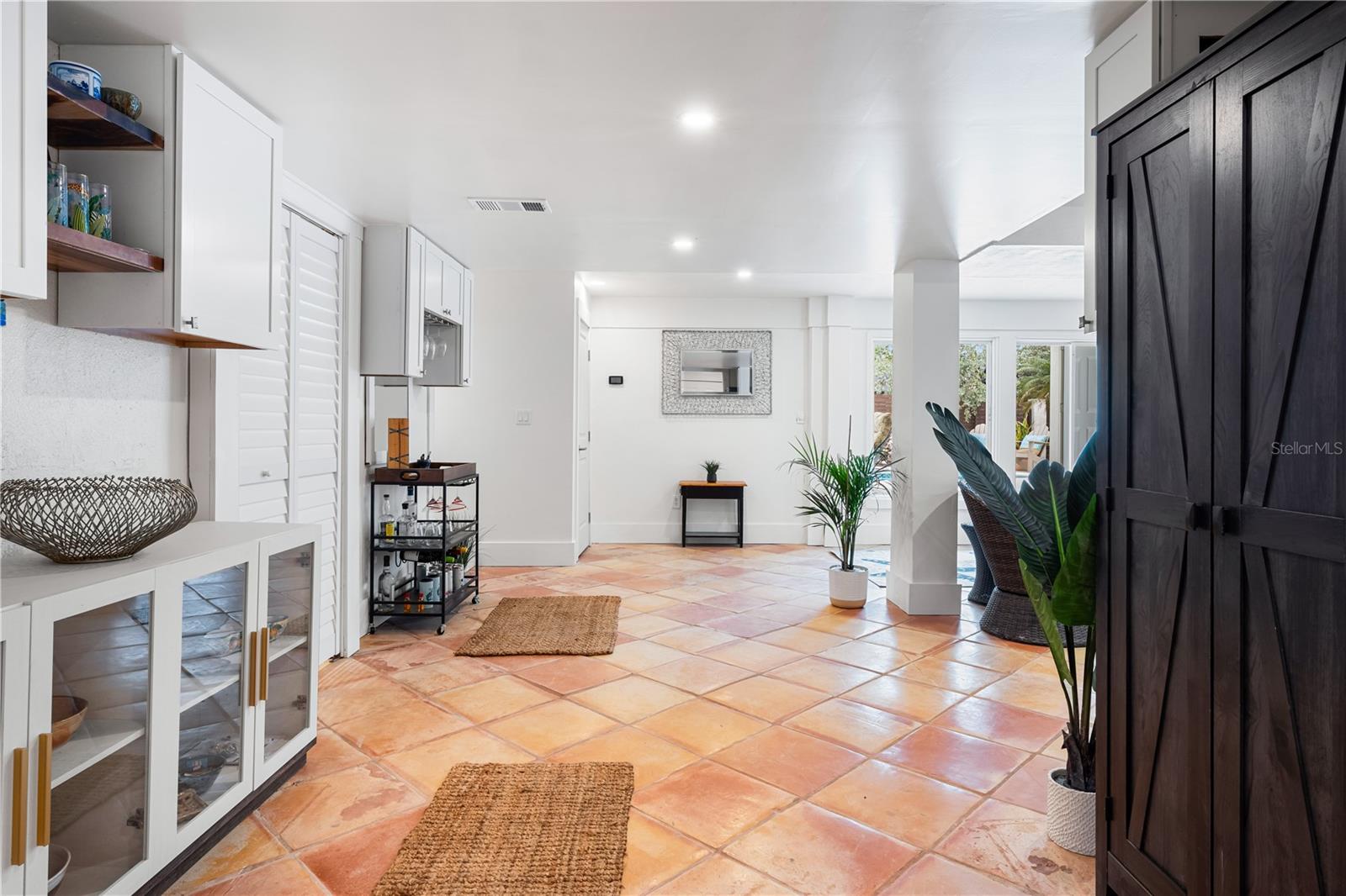 541 EDLEE LN