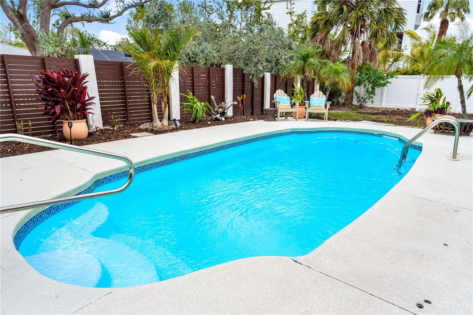 541 EDLEE LN