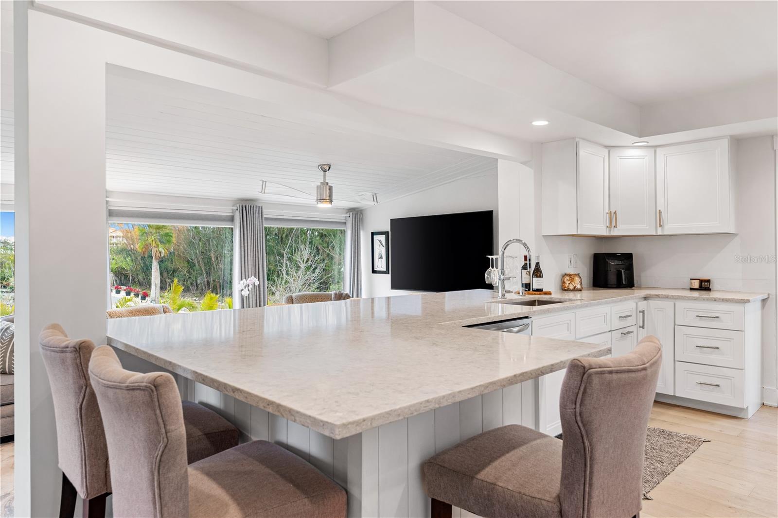 541 EDLEE LN