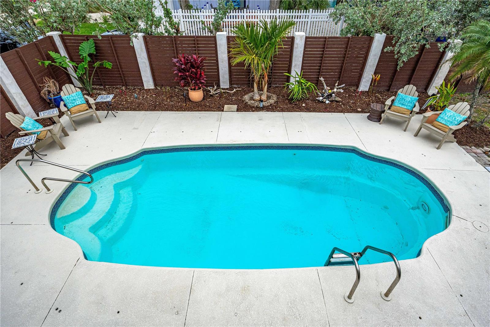 541 EDLEE LN