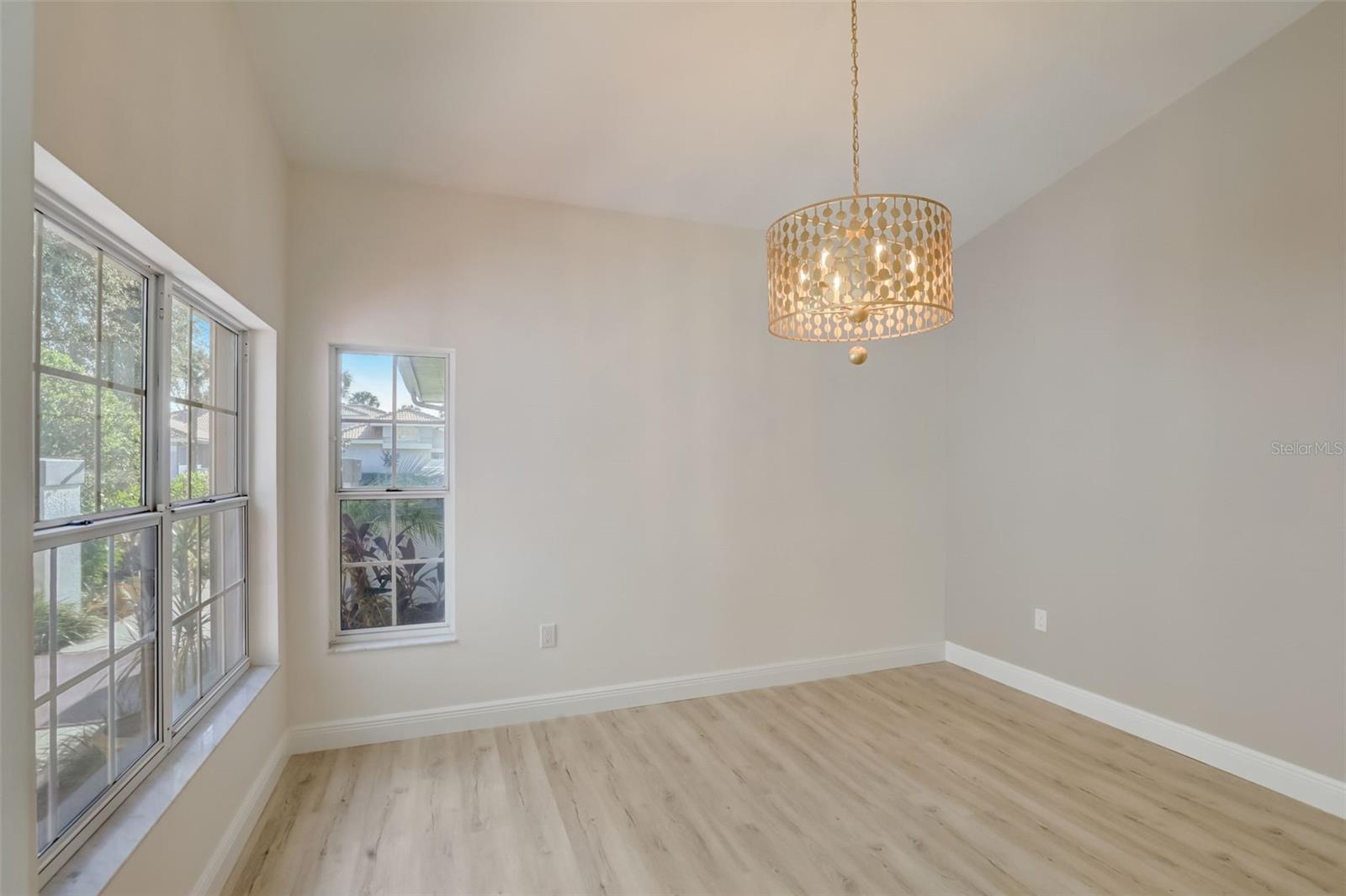 4524 HIGHLAND OAKS CIR