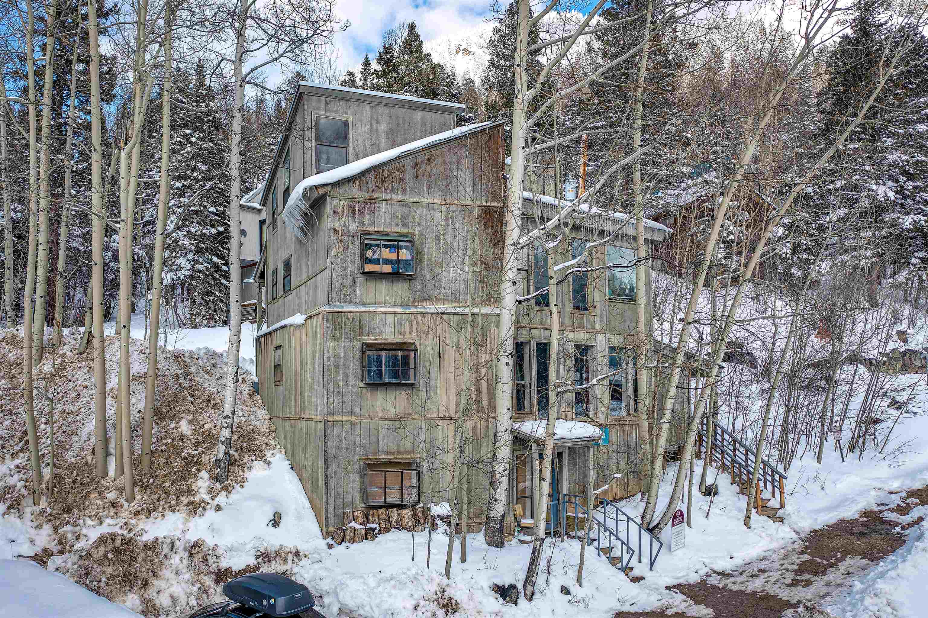 3 Ernie Blake Road