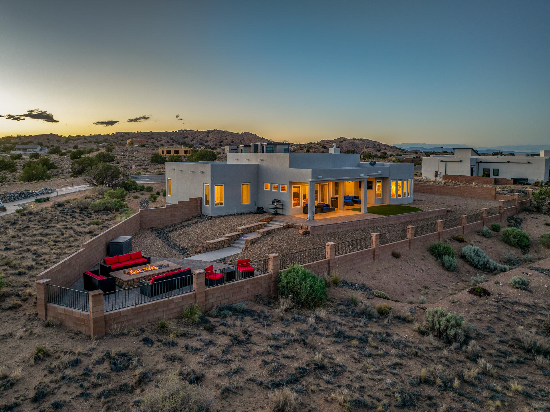 2324 Venada Road NE