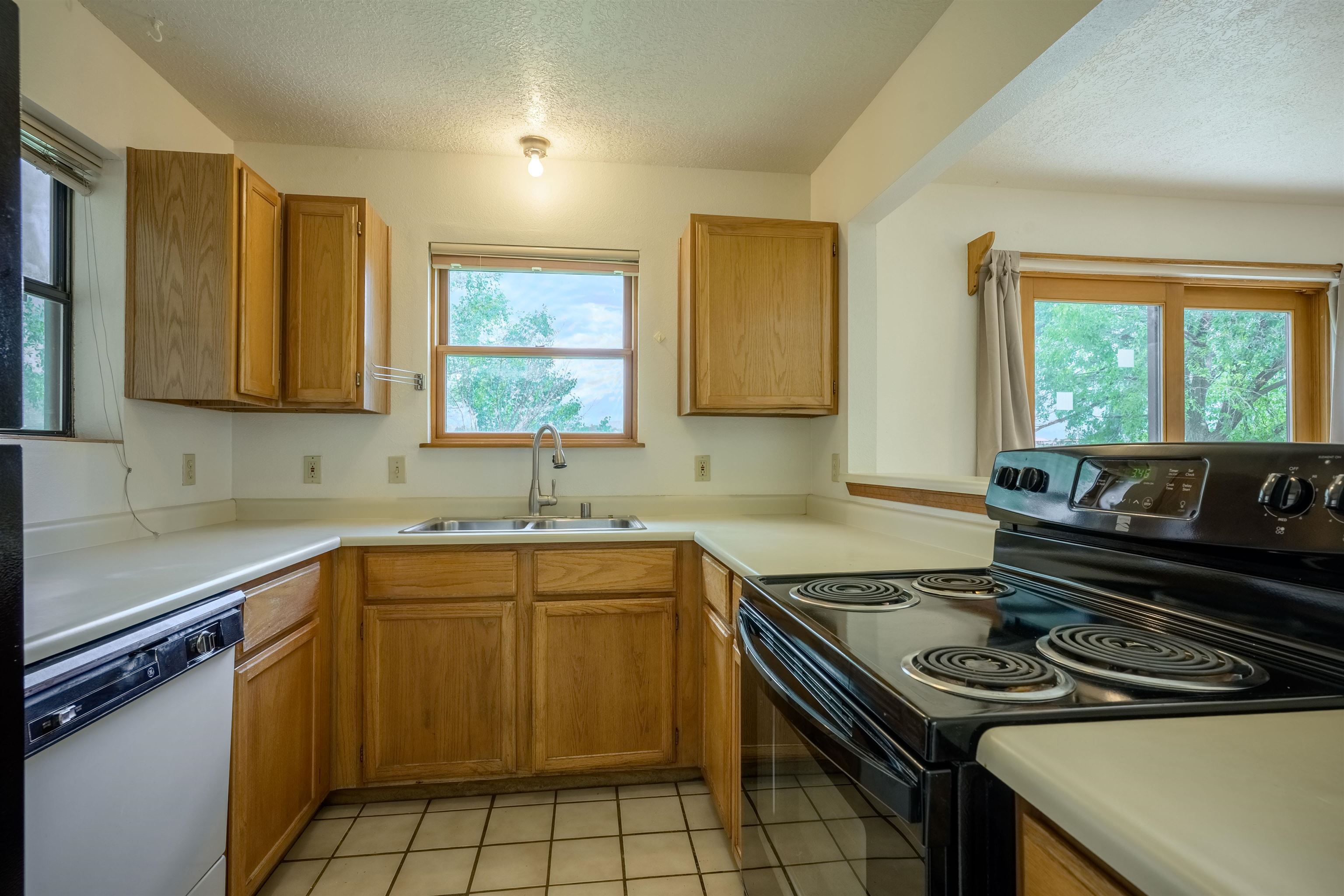 128 Dona Ana Unit: 215