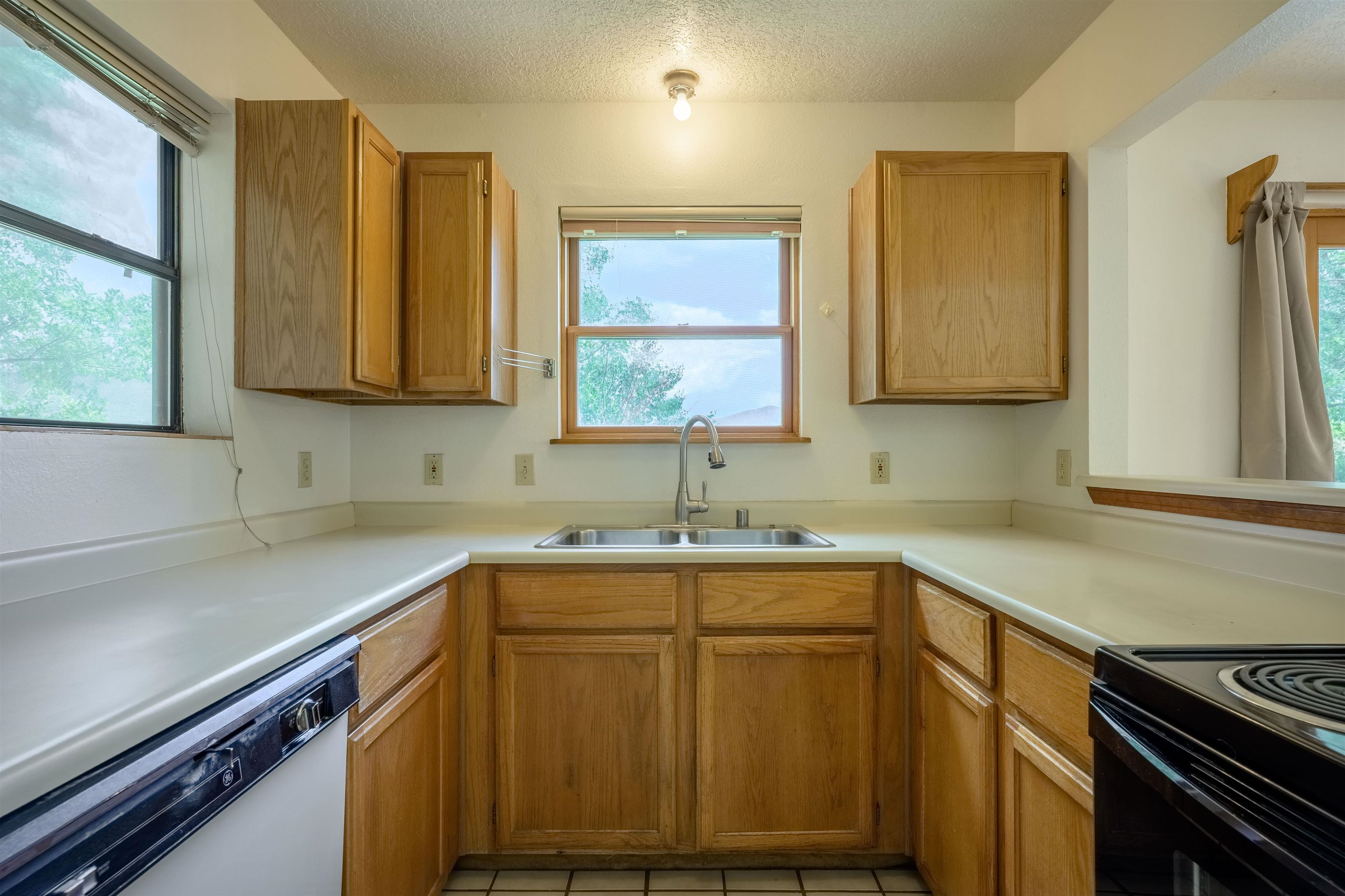 128 Dona Ana Unit: 215