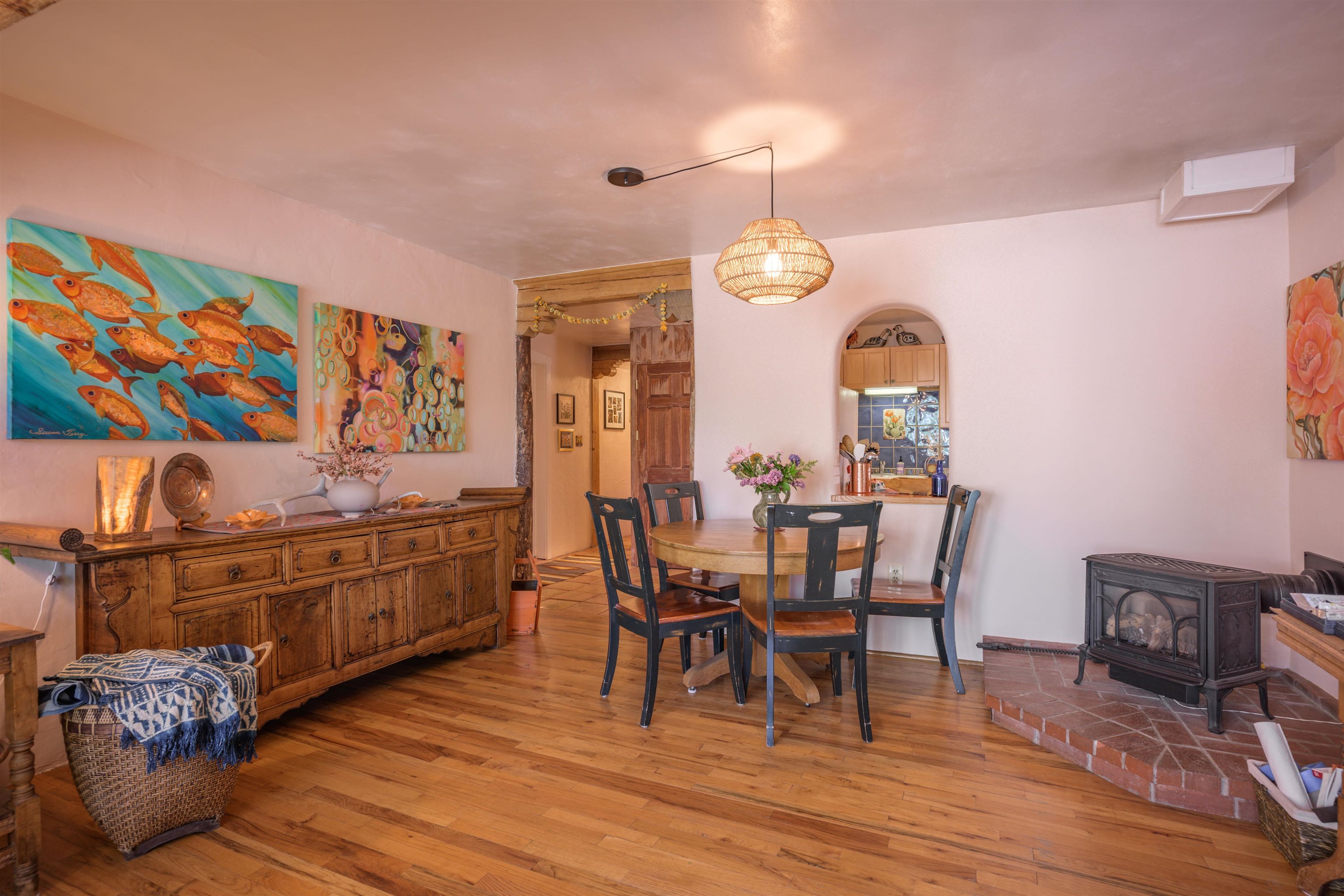 607 Valverde Street Unit: 607