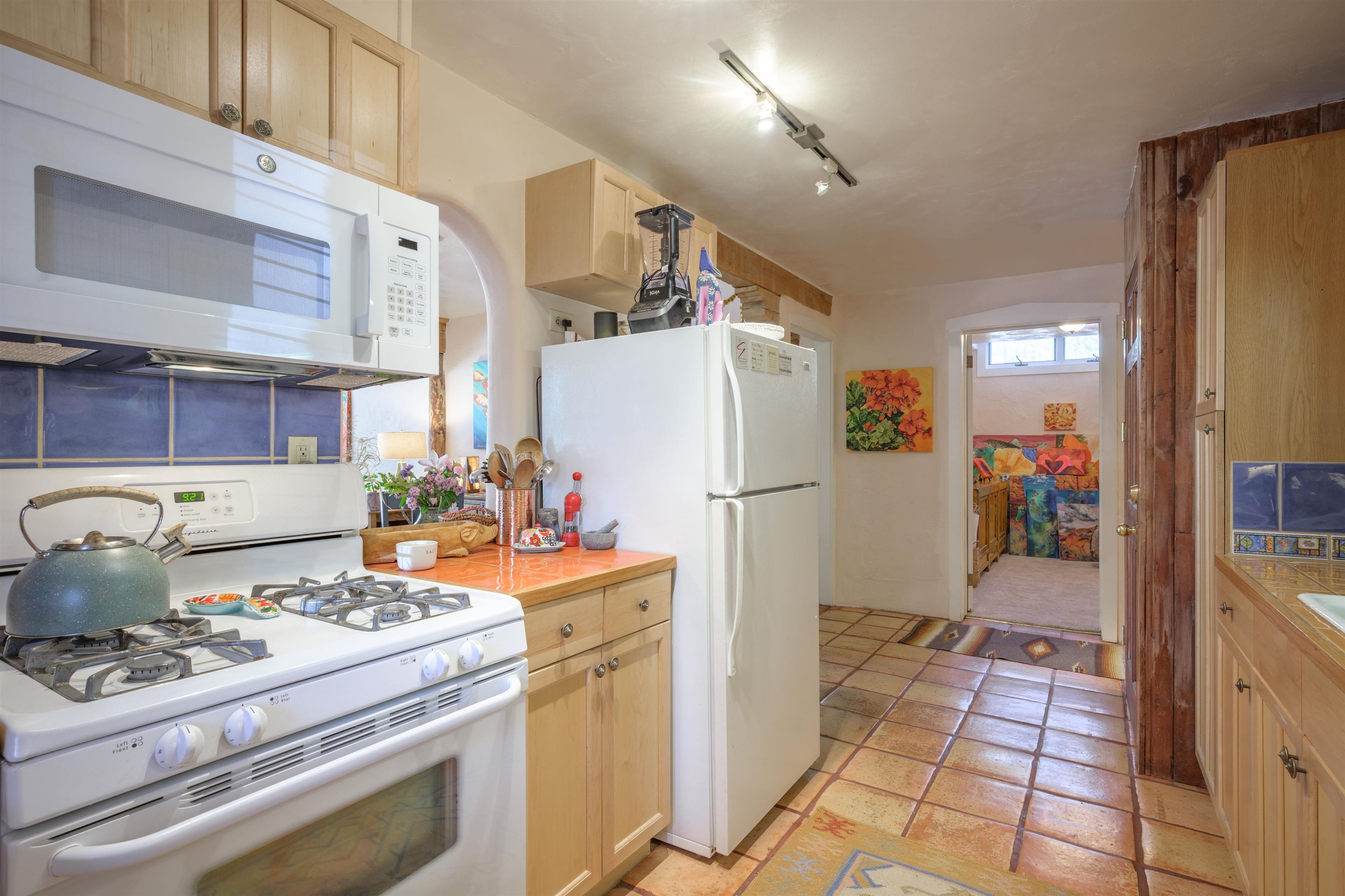 607 Valverde Street Unit: 607