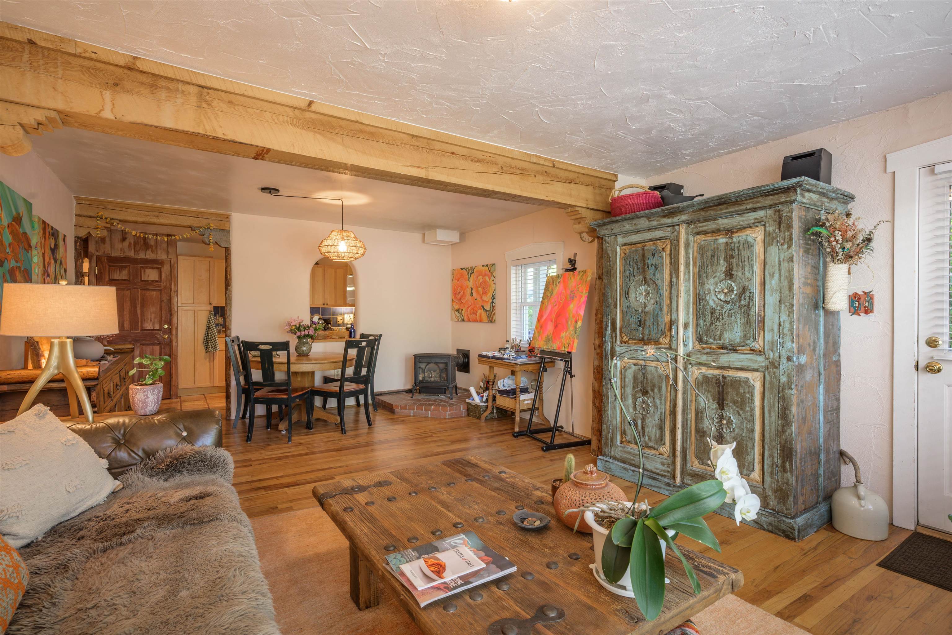 607 Valverde Street Unit: 607