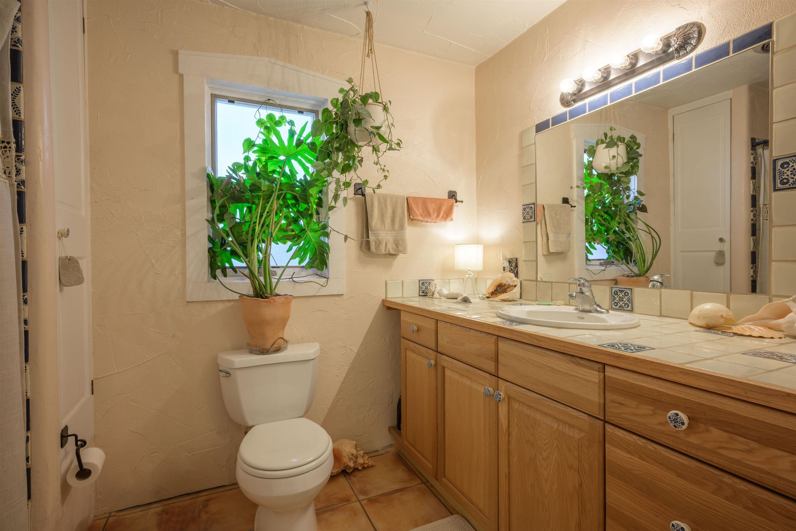 607 Valverde Street Unit: 607