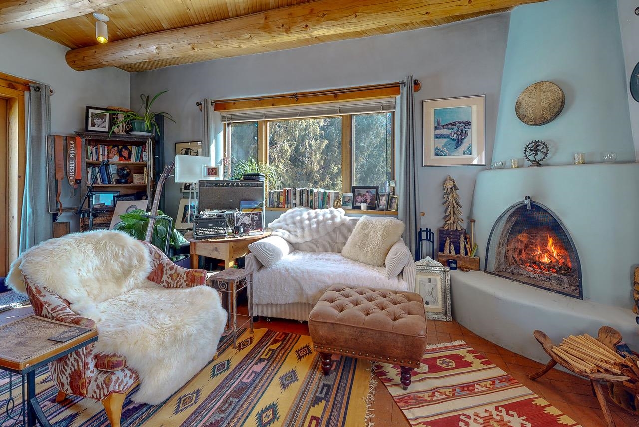 31 and 33 Juan de Dios Road