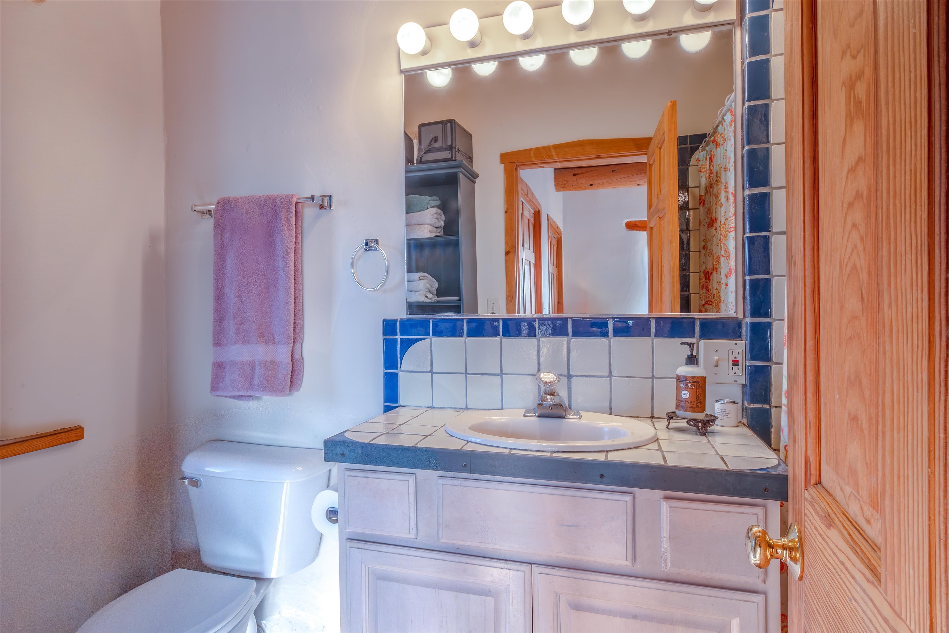 31 and 33 Juan de Dios Road