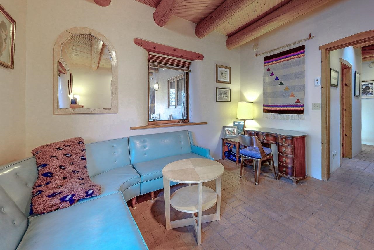 31 and 33 Juan de Dios Road