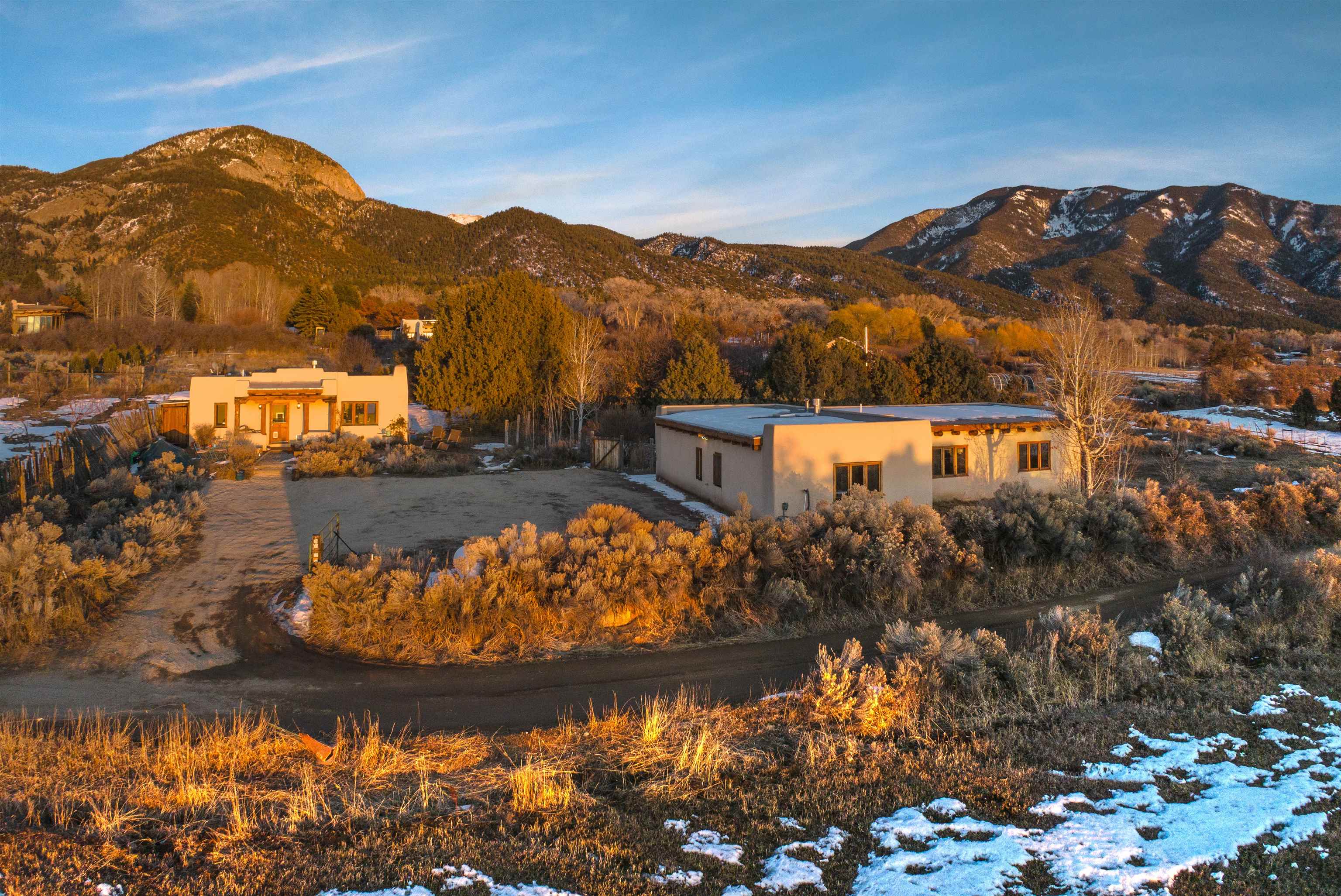 31 and 33 Juan de Dios Road