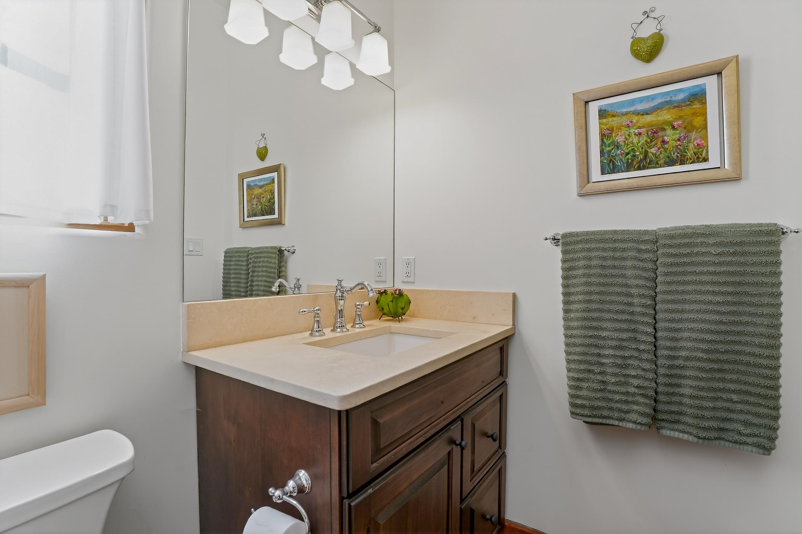 209 Tewa Street Unit: Unit B