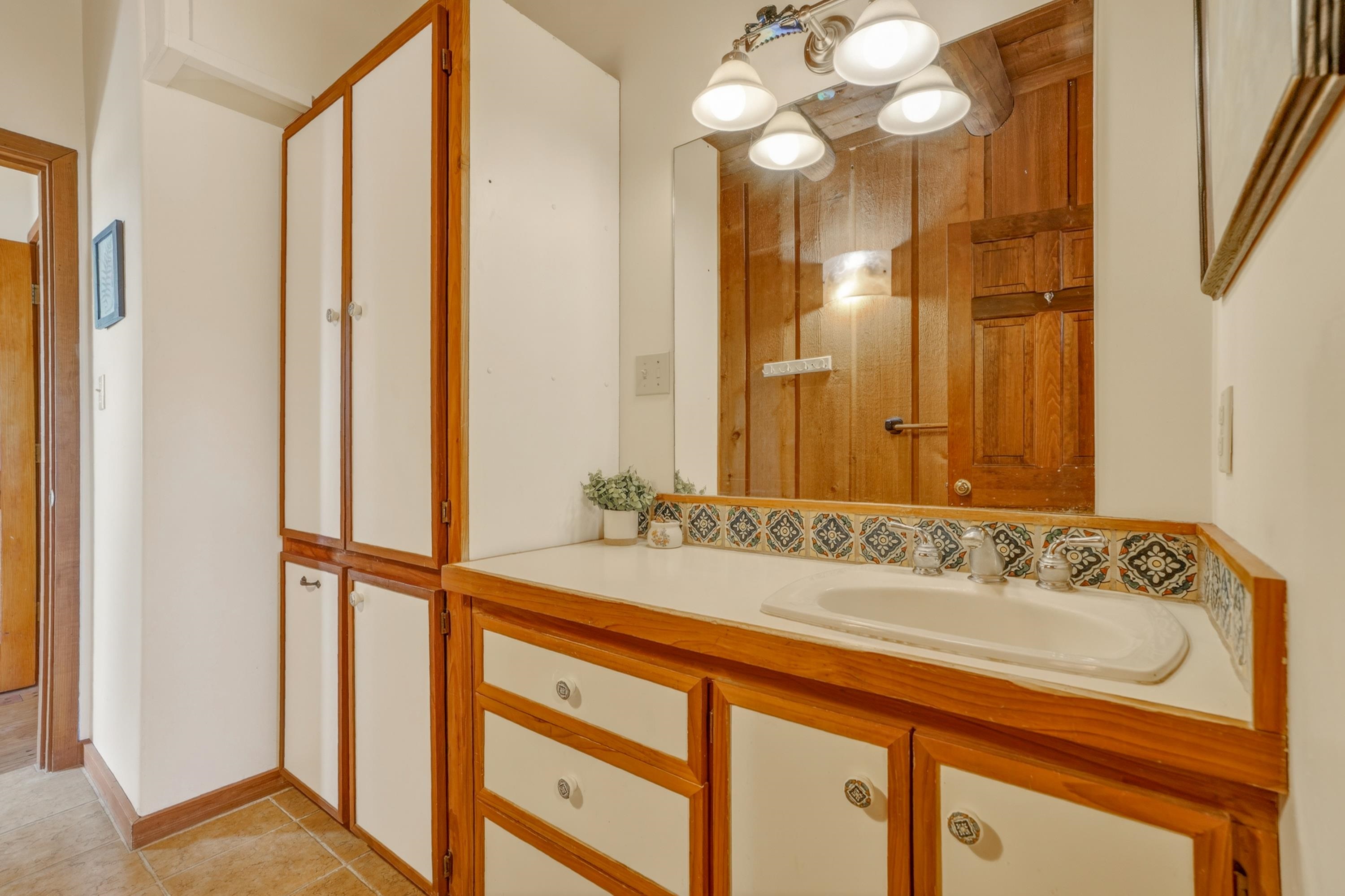 63 Las Animas Road