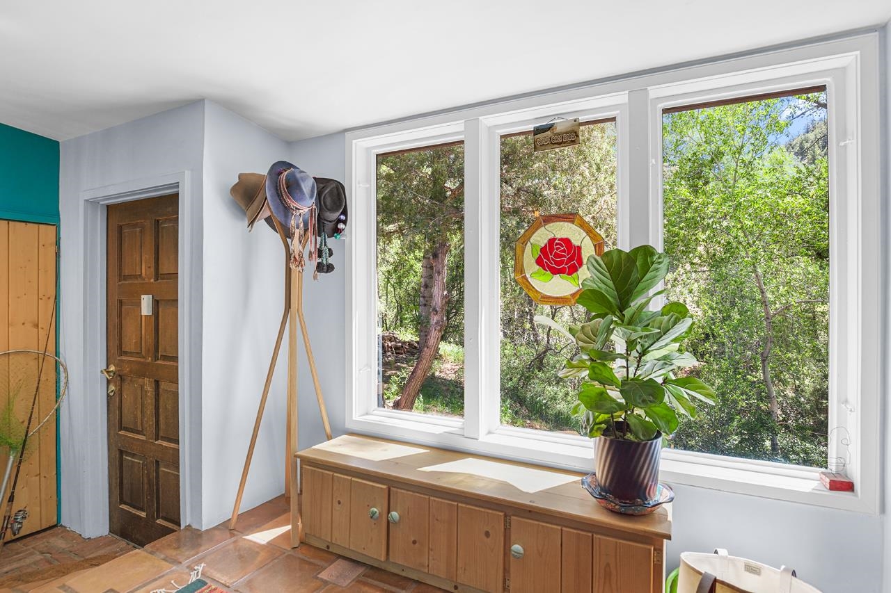 443 Cabresto Creek Road