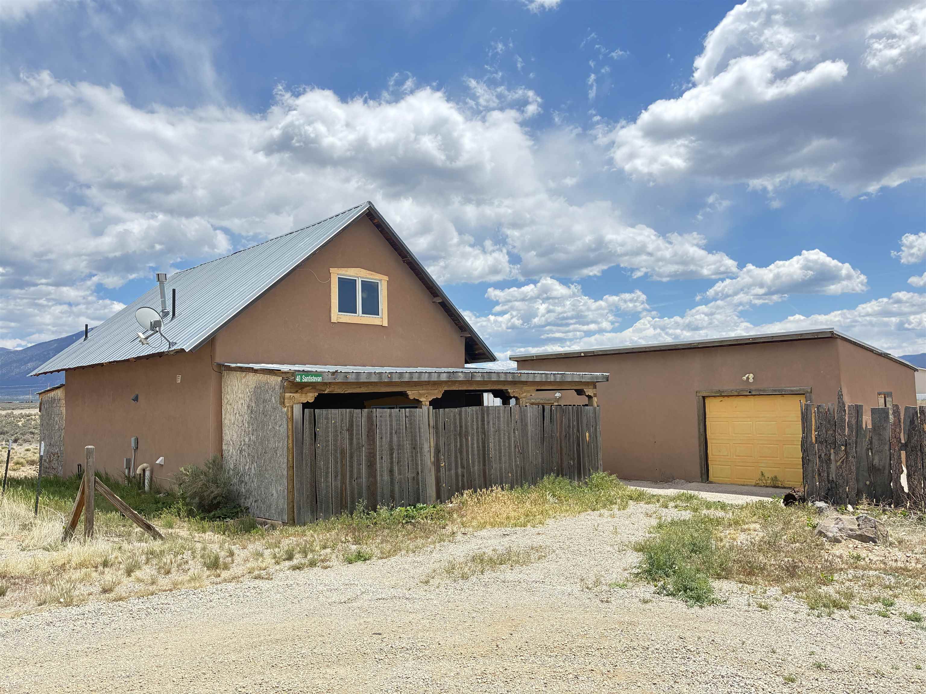 40 Santistevan Road
