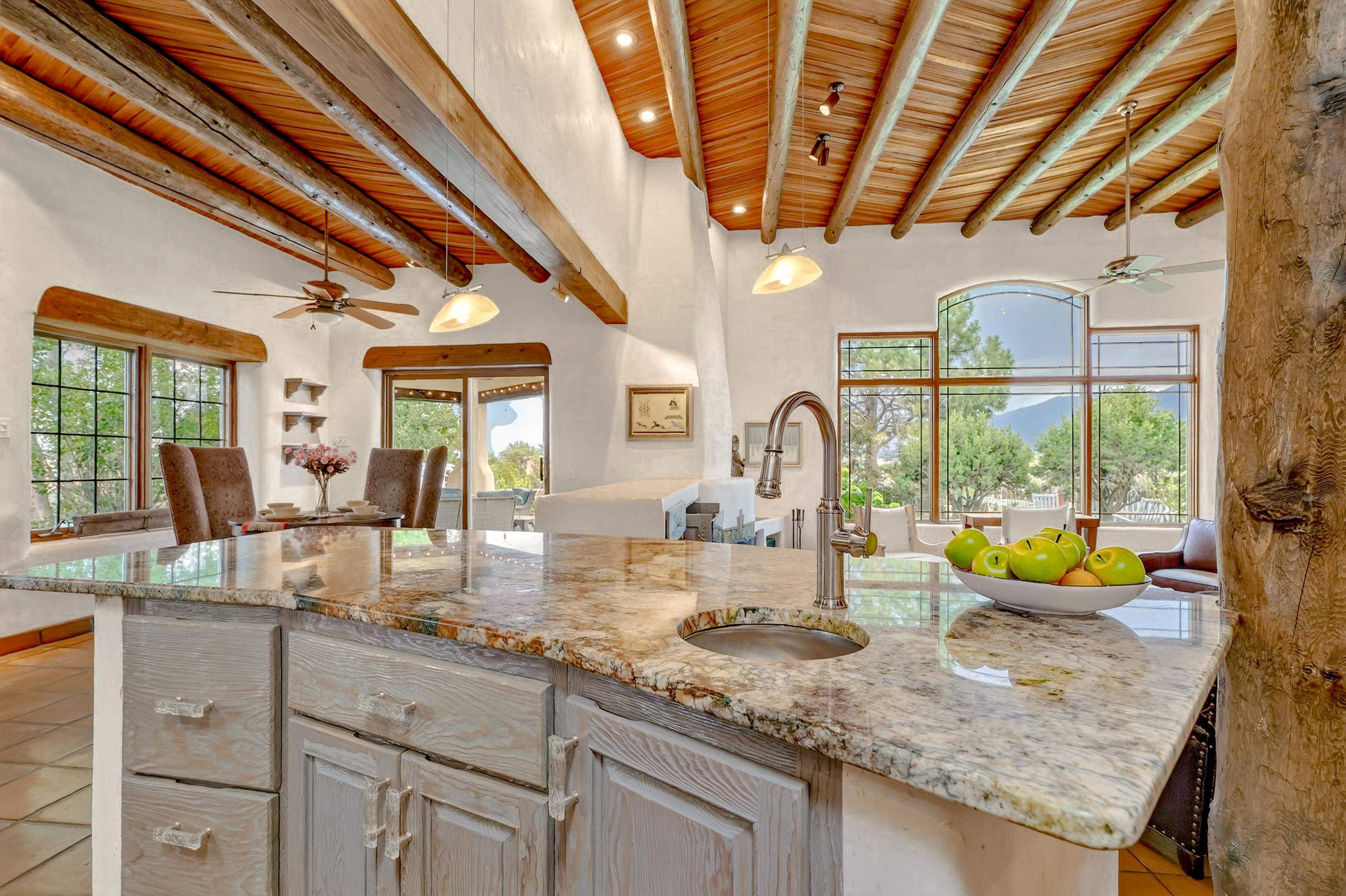 1415 Monterey Dr