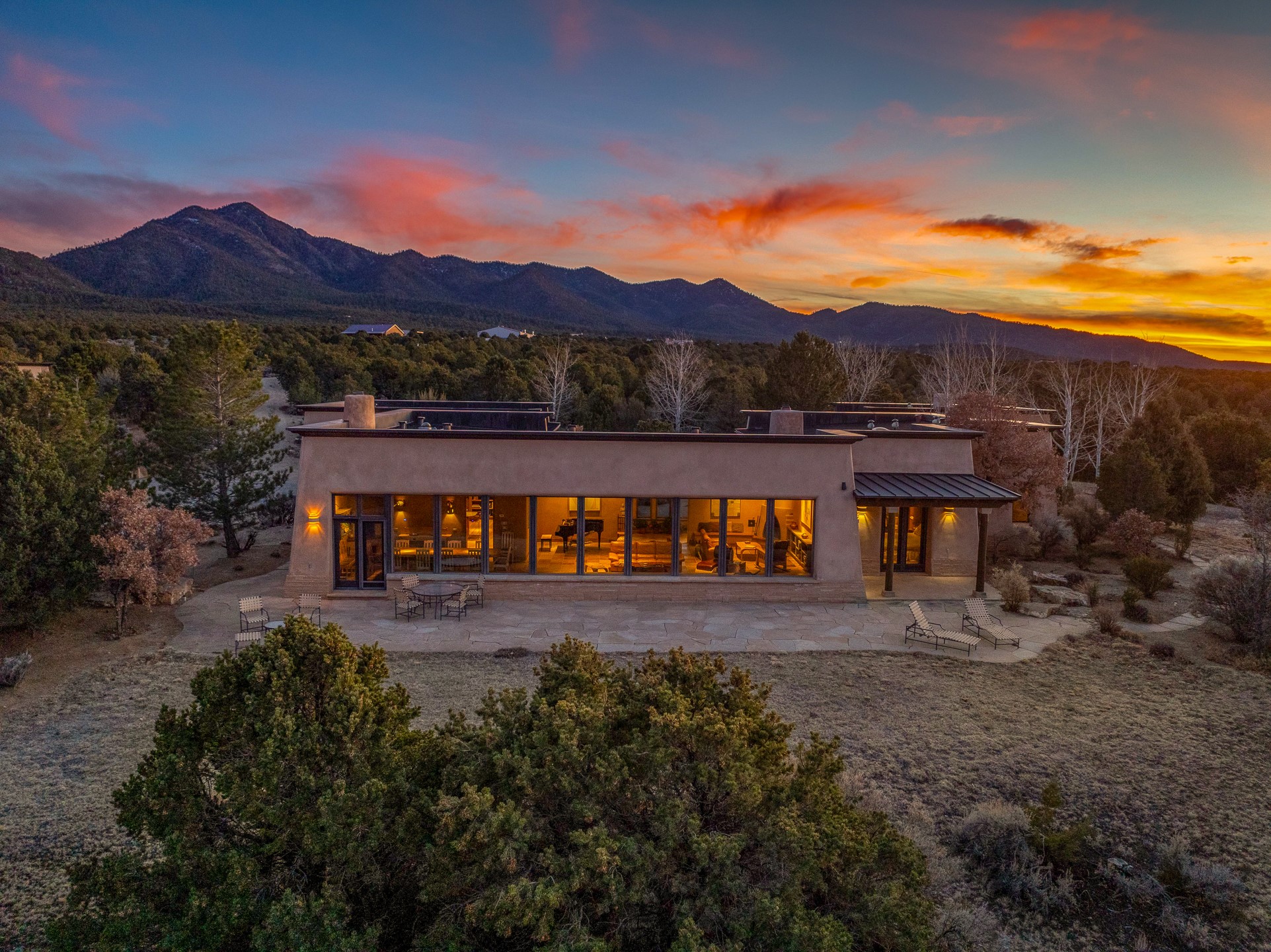 128 Outlaw Trail