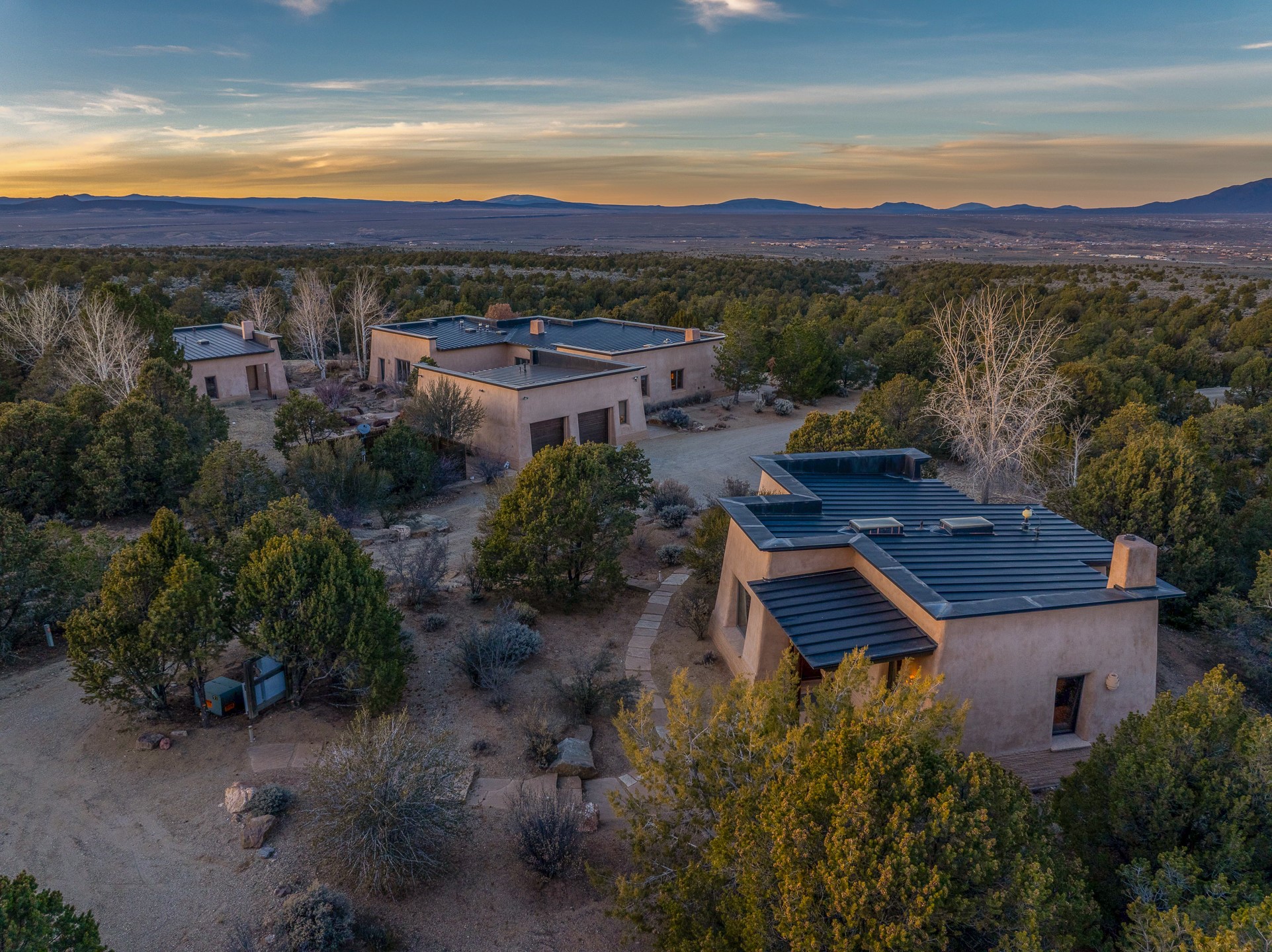 128 Outlaw Trail