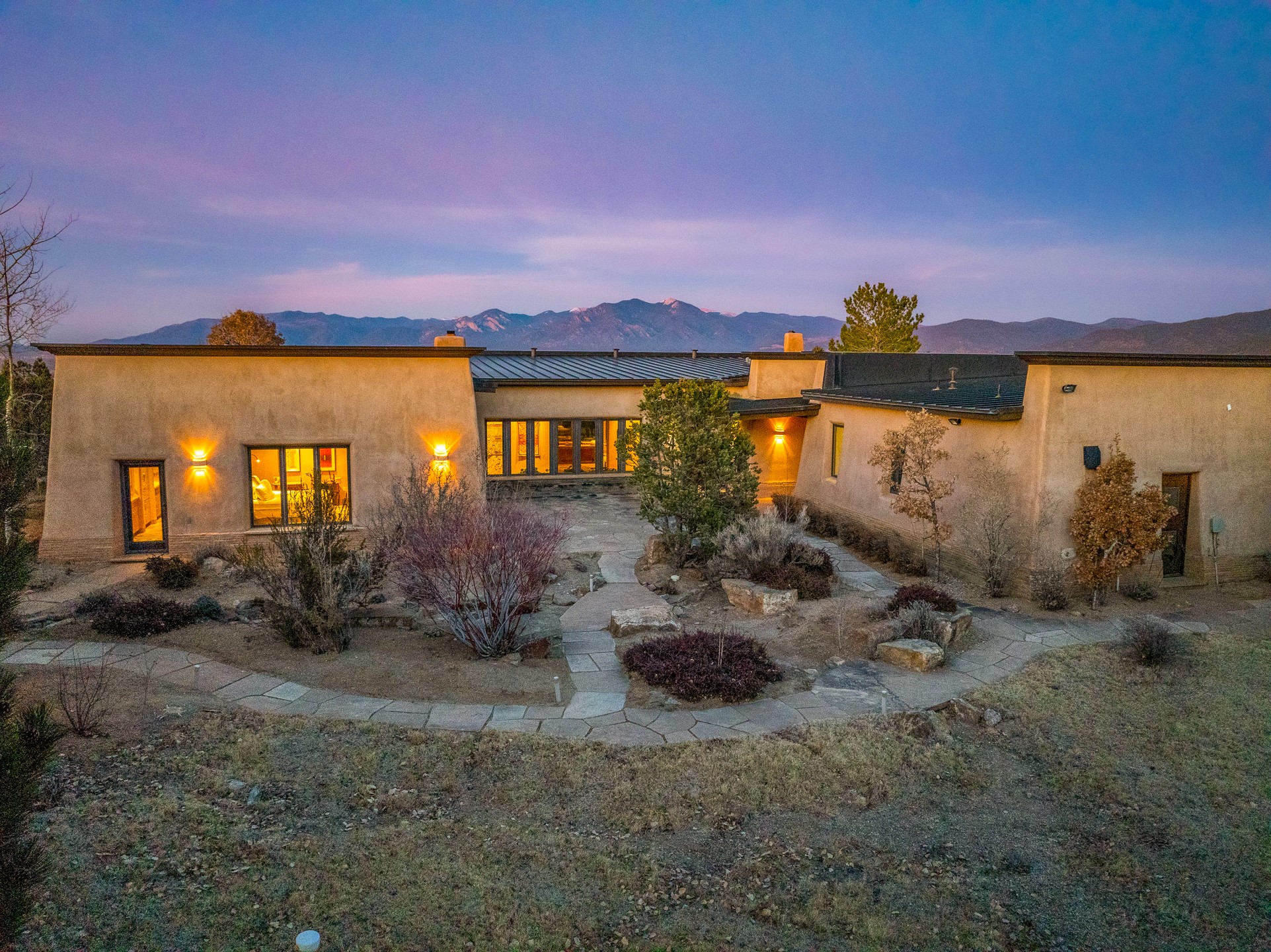 128 Outlaw Trail