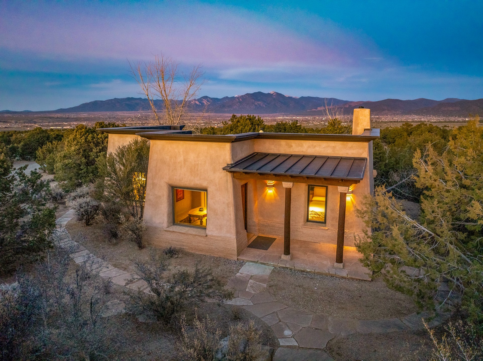 128 Outlaw Trail