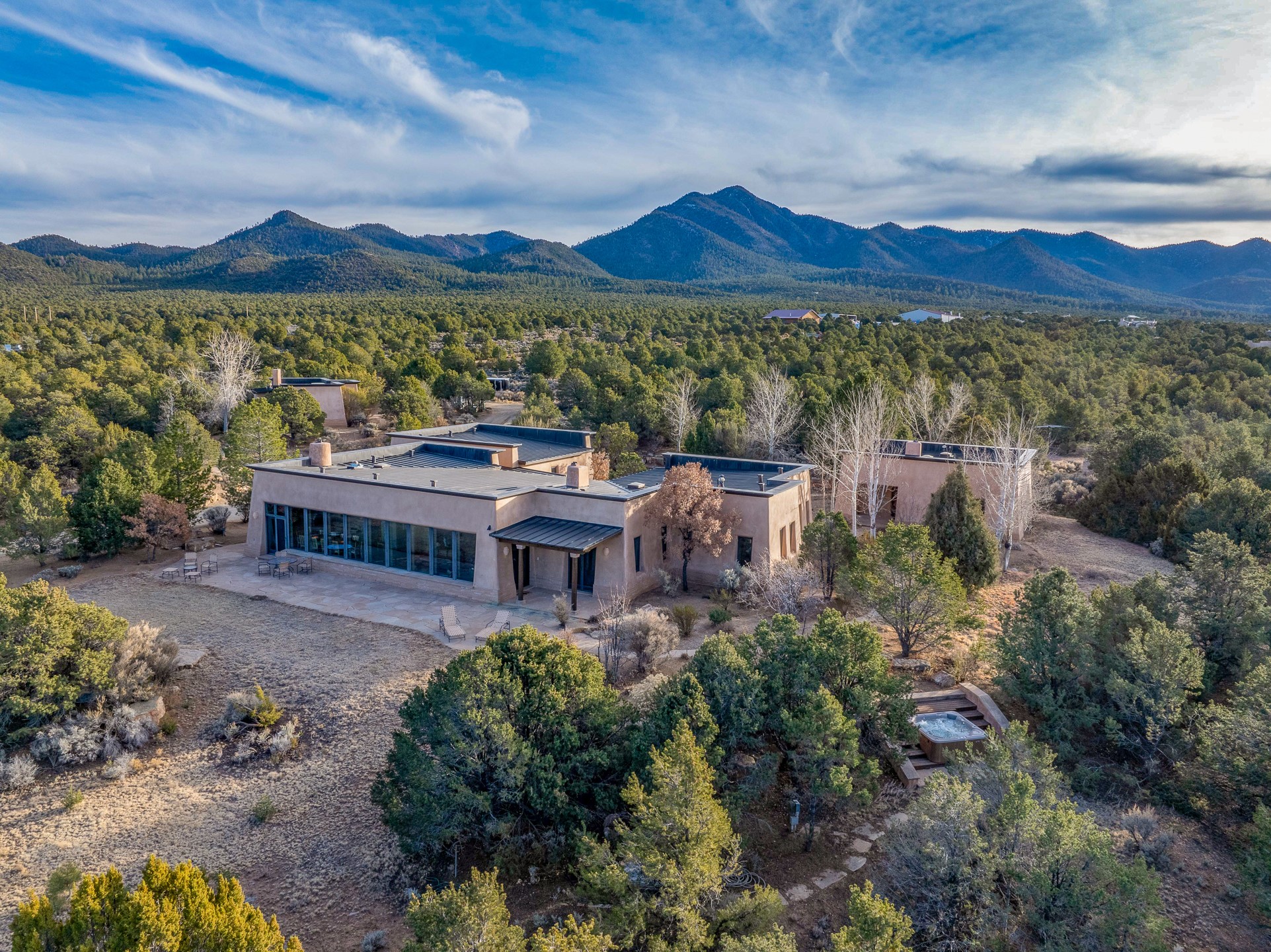 128 Outlaw Trail
