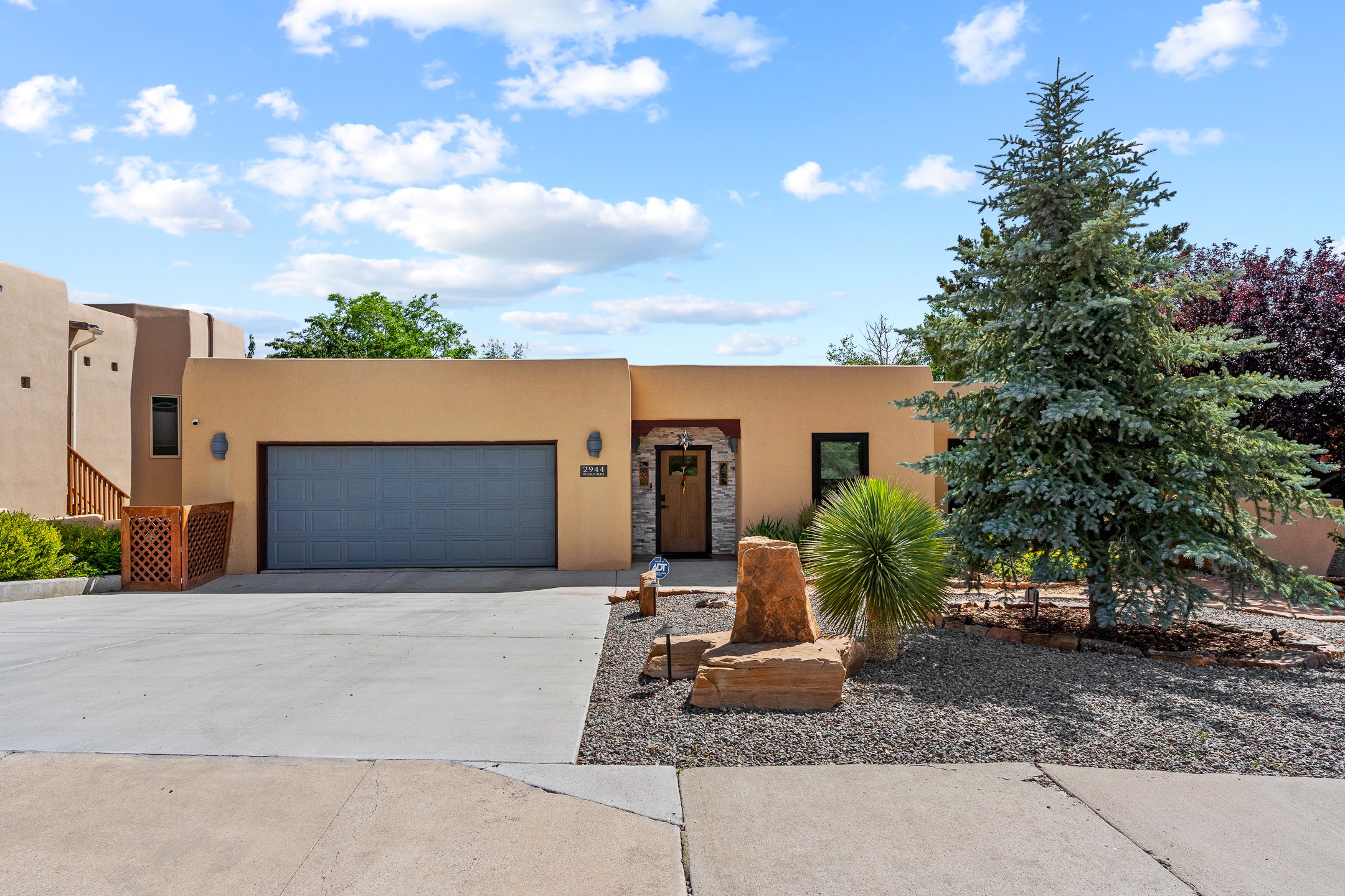 2944 Pueblo Alto