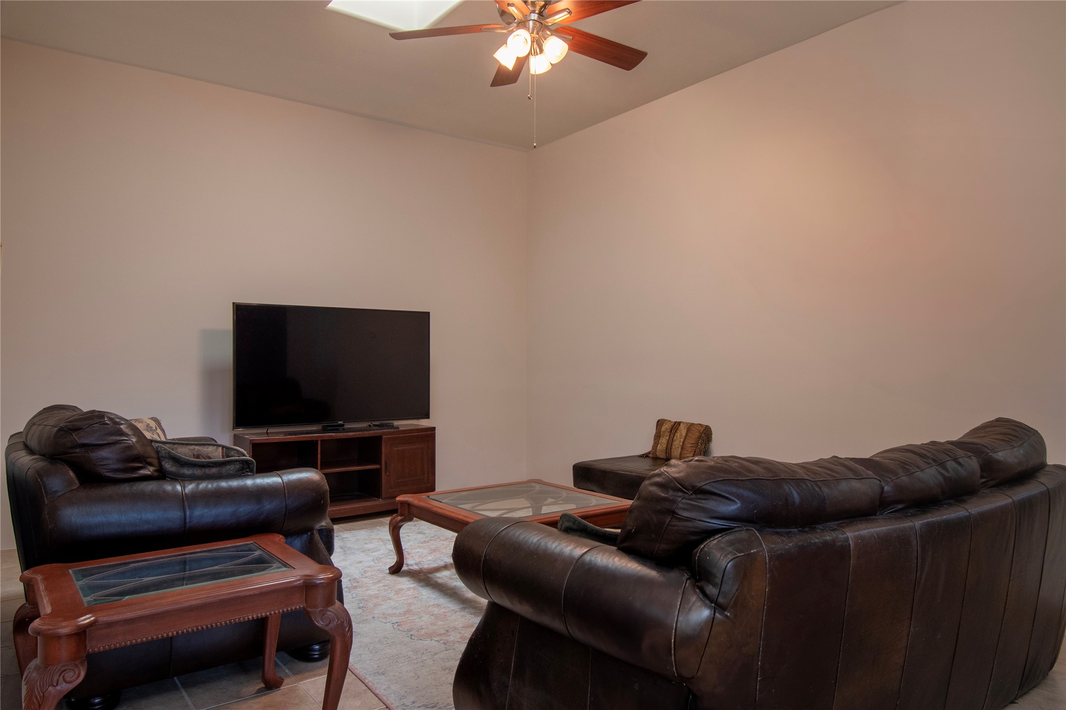 4748 Vista Del Sol