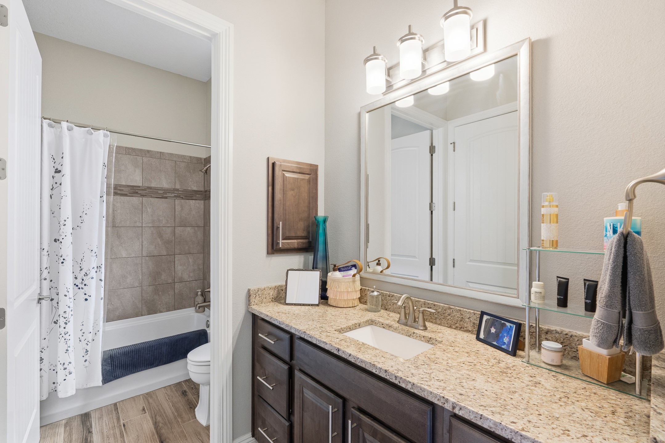 4759 Lluvia Encantada