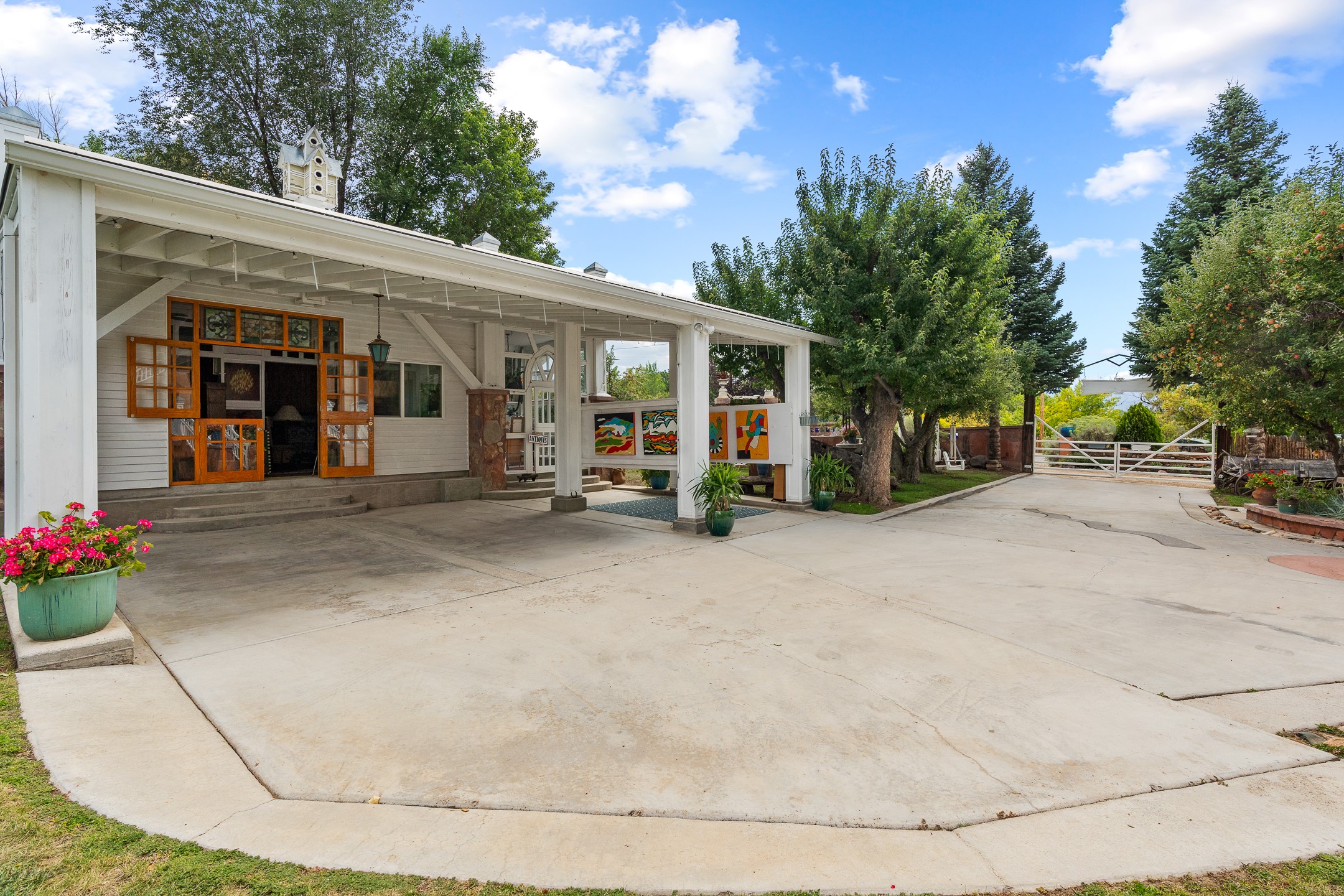 939 Kit Carson Road